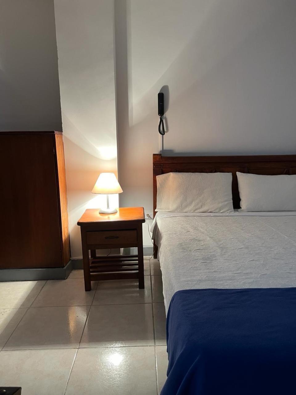 Hotel Armenia Centro エクステリア 写真