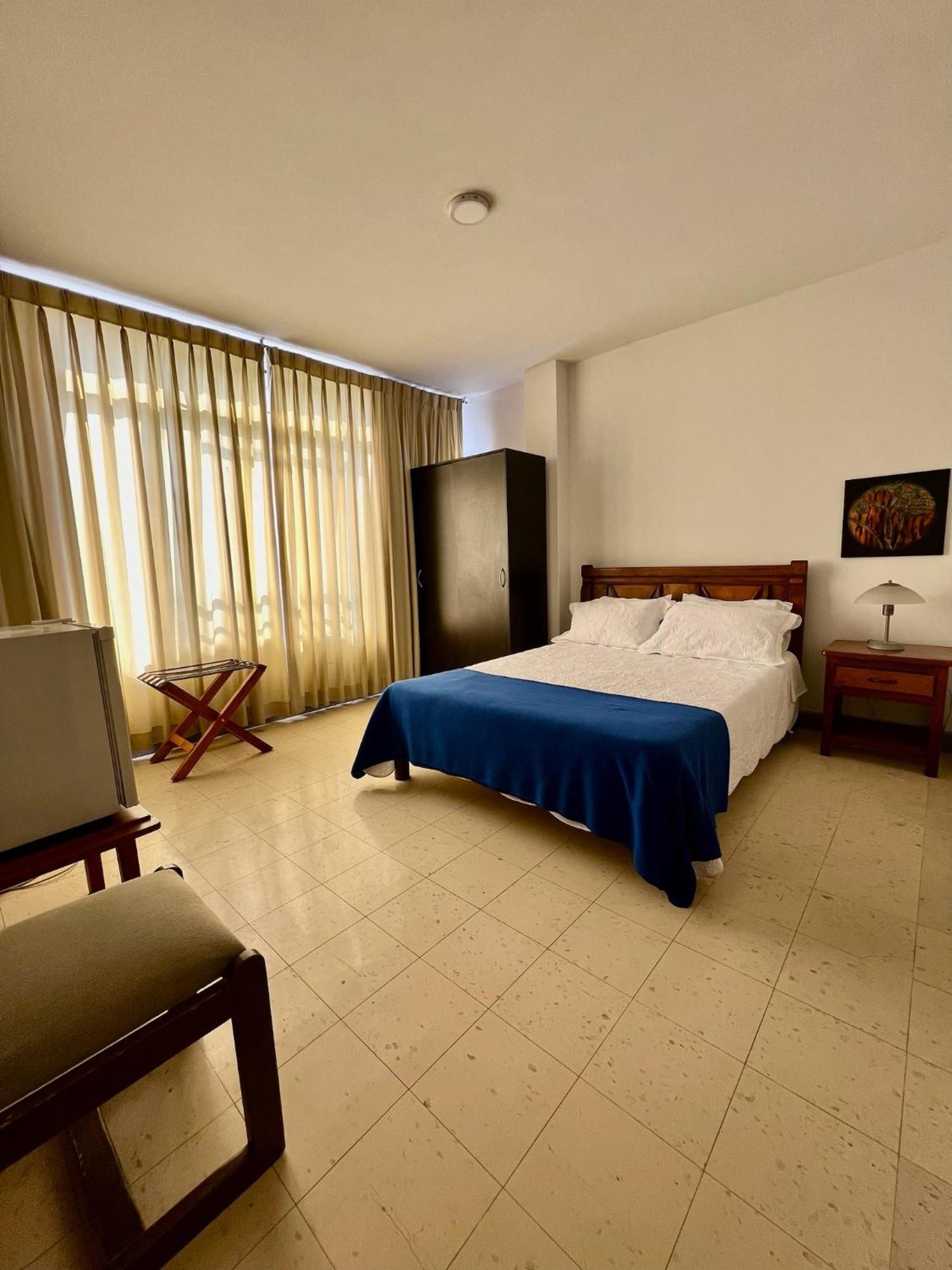 Hotel Armenia Centro エクステリア 写真