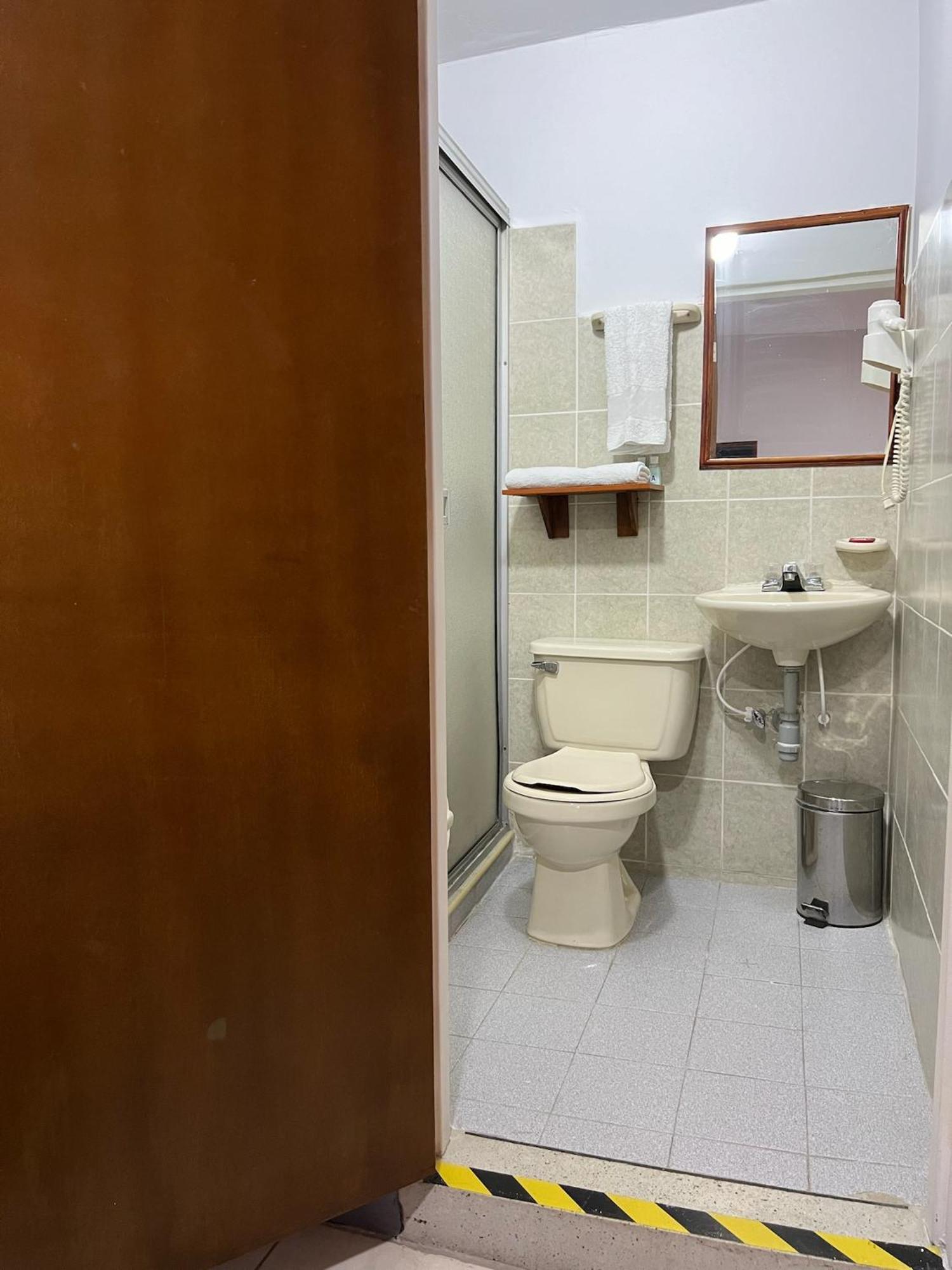 Hotel Armenia Centro エクステリア 写真