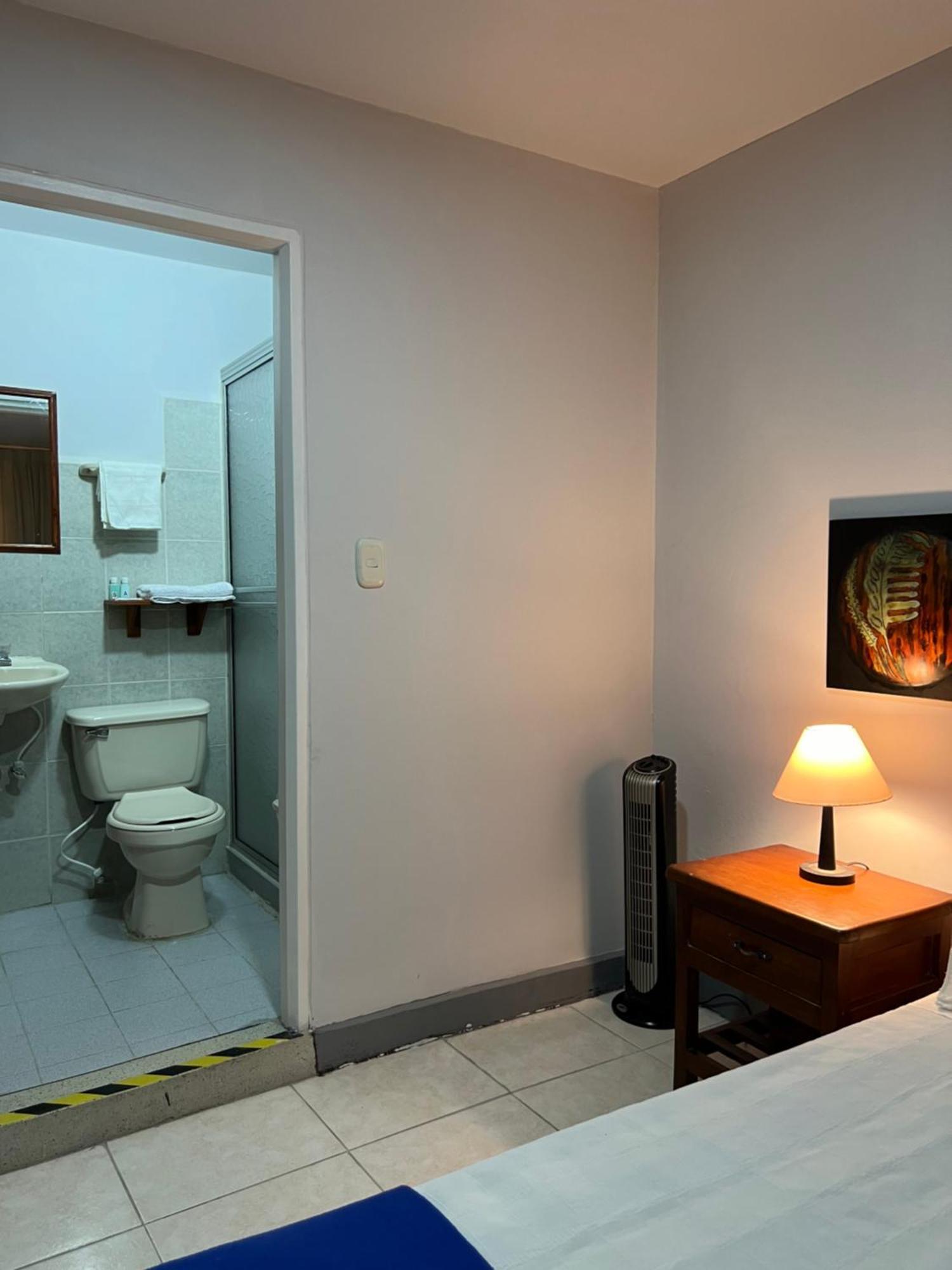 Hotel Armenia Centro エクステリア 写真