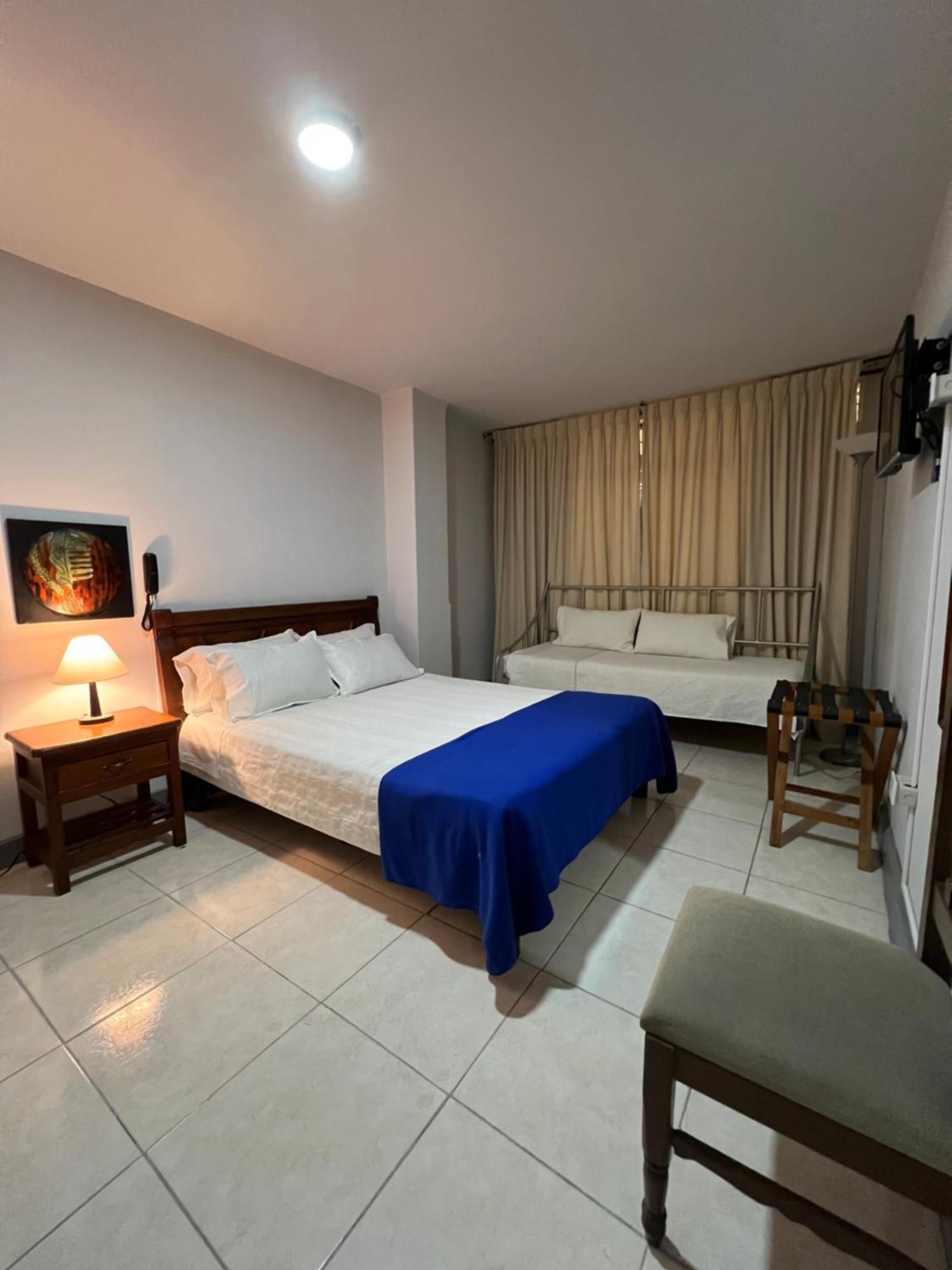 Hotel Armenia Centro エクステリア 写真